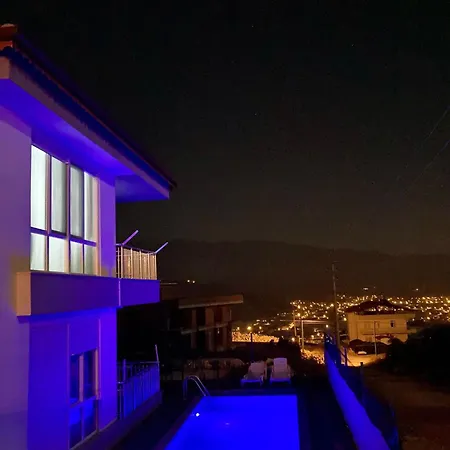 Villa Phellos Xl